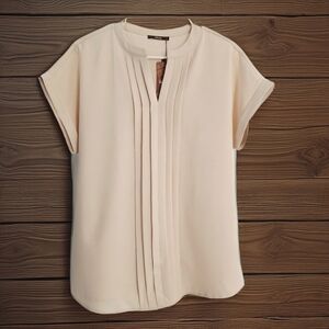 NEW Gaharu Short Sleeve Blouse Cream Medium